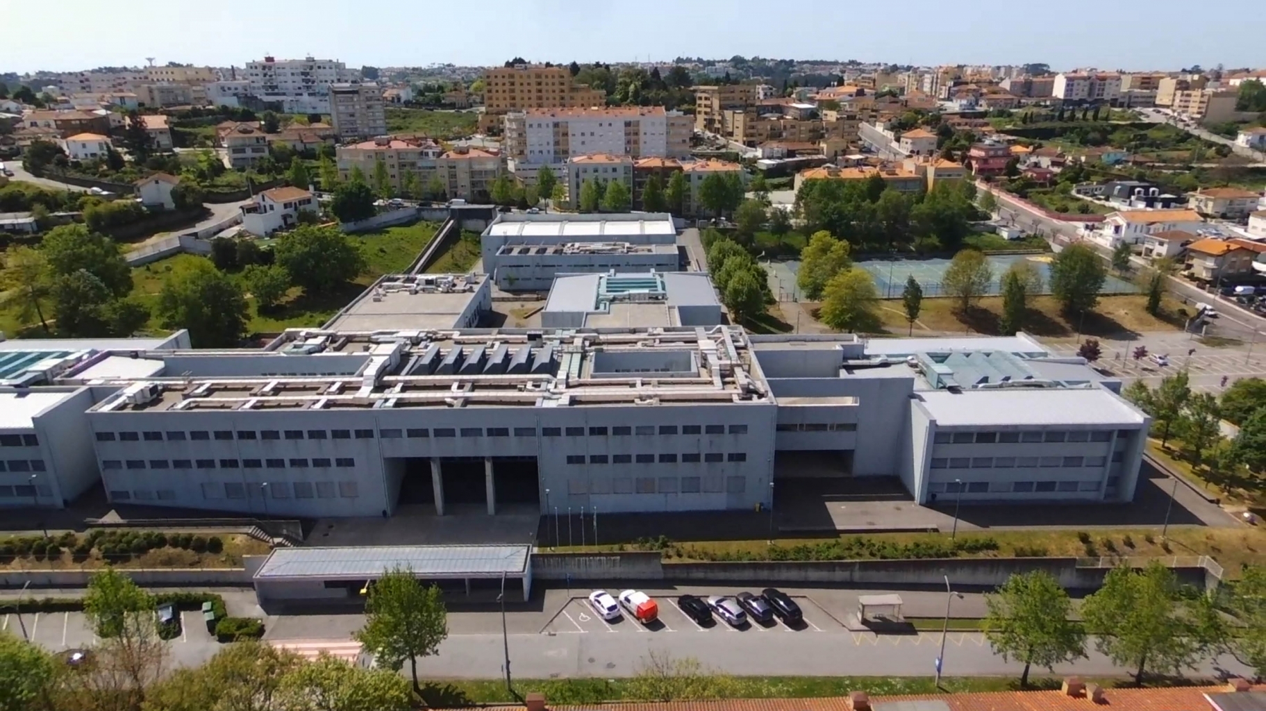 Vista aérea da Escola Secundária Oliveira Júnior